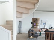 明亮清新的现代简约复式loft 70平米楼梯装修效果图